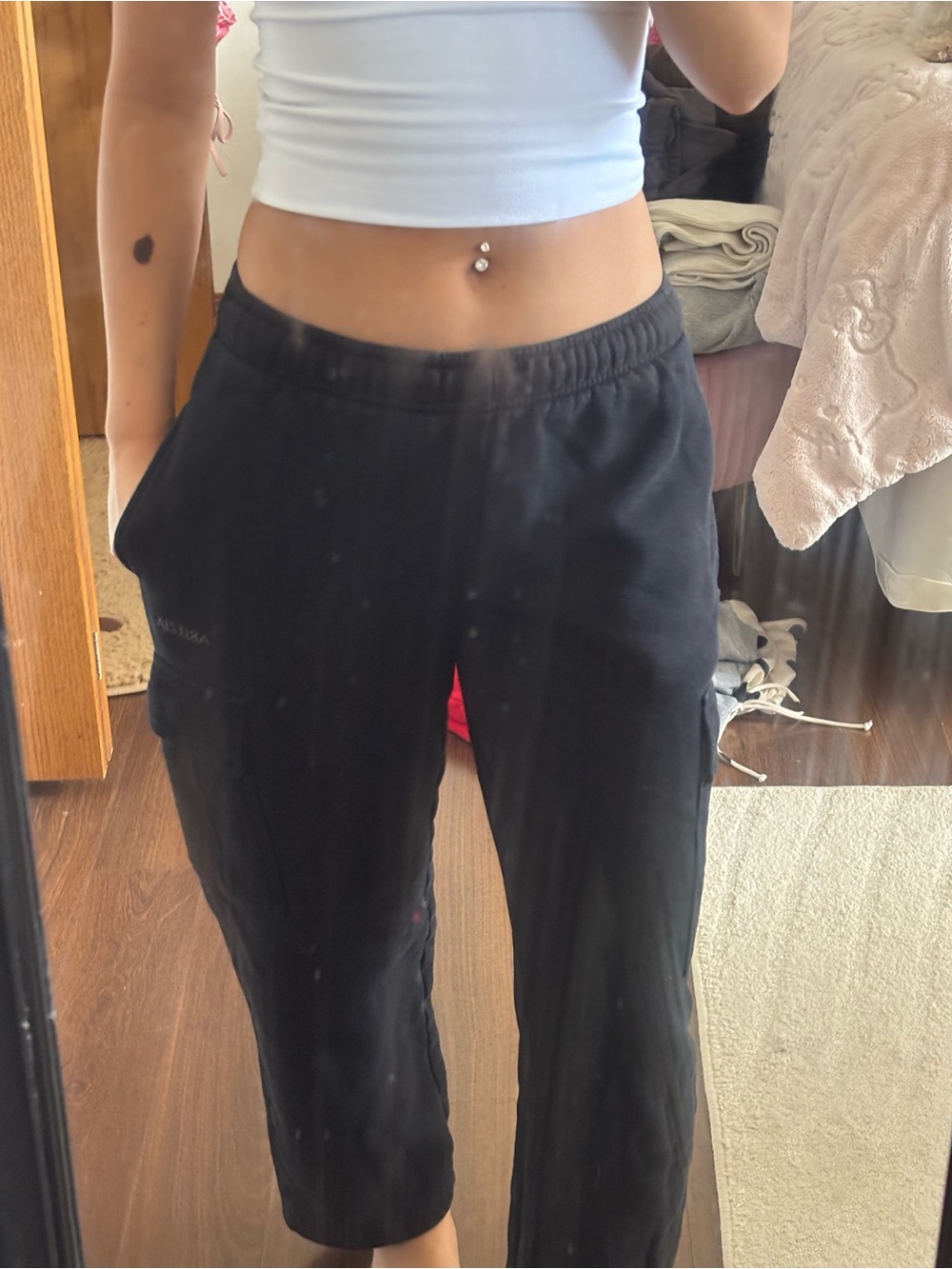 Aritzia Black Cargo Sweatpants
